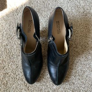 Black Leather heel shoes